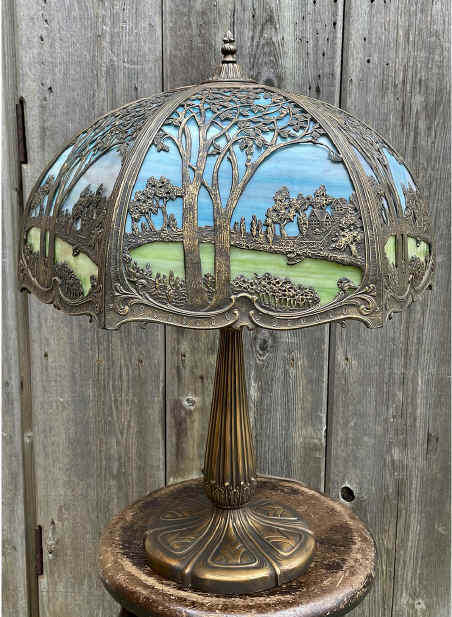 antique table lamp.jpg (432072 bytes)